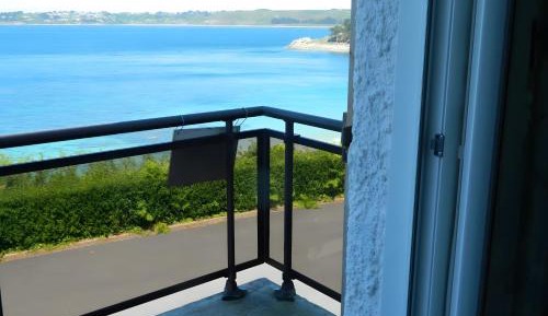 Four-Bedroom Deluxe Home - Oceanfront