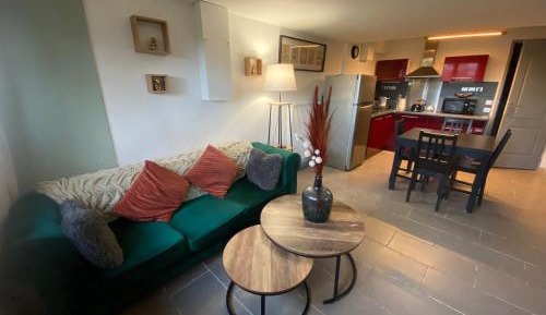 Two-Bedroom Deluxe Apartment with Garden View