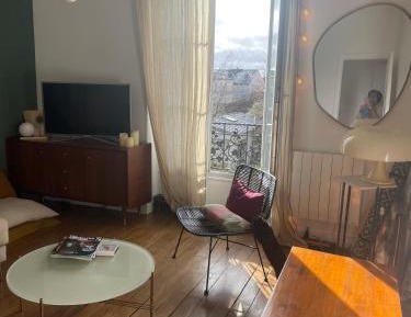 One-Bedroom Apartment with Garden View