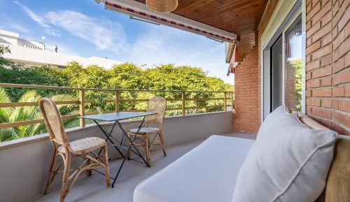 Two-Bedroom Deluxe Apartment with Ocean View