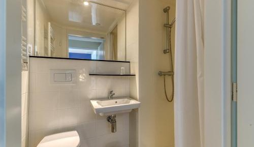 Two-Bedroom Deluxe Apartment with Garden View