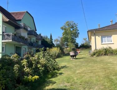 One-Bedroom Apartment with Garden View