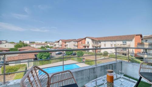 Superior One-Bedroom Apartment with Balcony