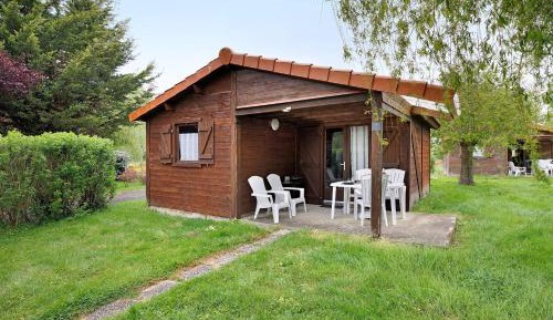 Two-Bedroom Deluxe Apartment with Garden View