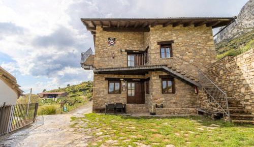 Three-Bedroom Premium Apartment with Balcony