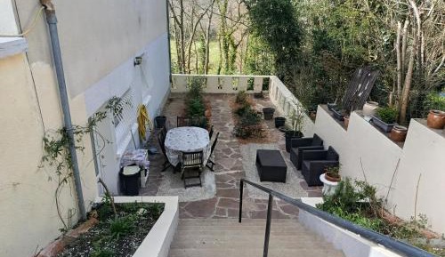 Two-Bedroom Deluxe Apartment with Garden View