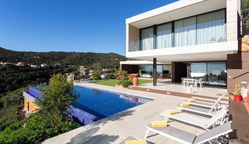 Villa with Sea View