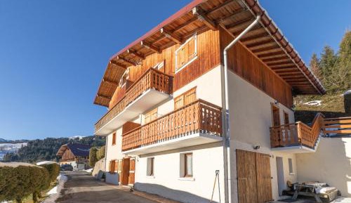 Two-Bedroom Apartment with Mountain View