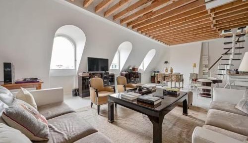 Superior Apartment with City View
