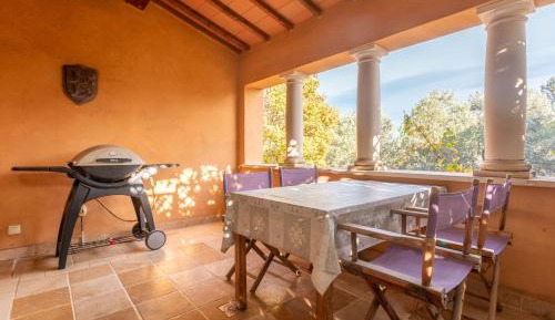 Superior One-Bedroom Apartment with Balcony