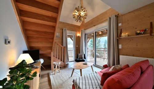 Two-Bedroom Deluxe Apartment with Garden View