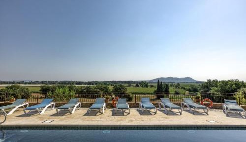 Two-Bedroom Deluxe Apartment with Garden View