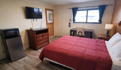Queen Bed Non-Smoking