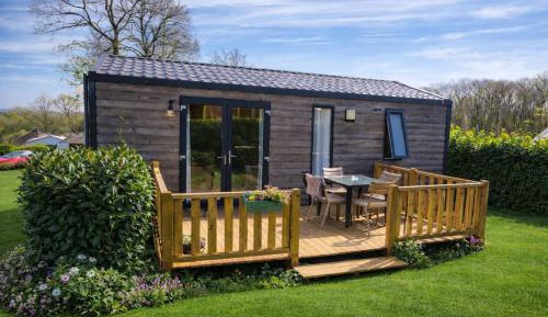Cottage with Garden View