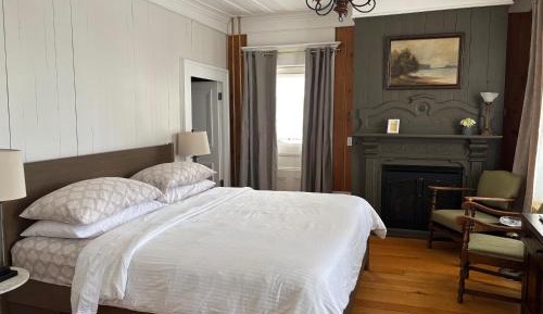 Double Room with Pool View