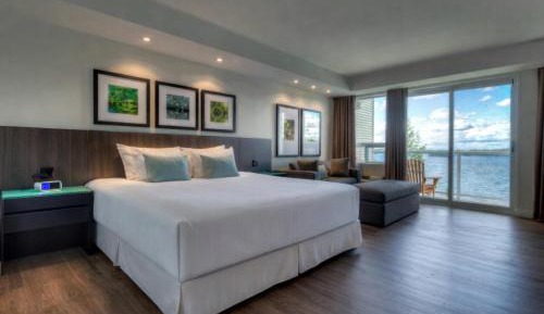 Lake Side Room One King Bed - First Floor
