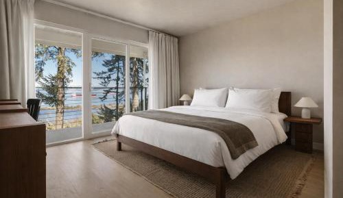 Premier River View King Suite
