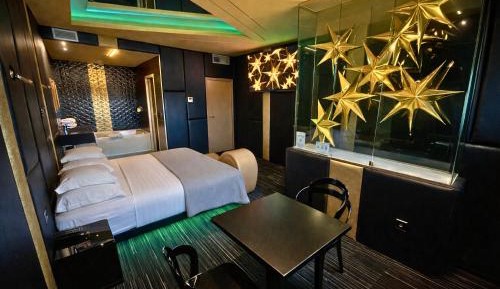 King Suite with Spa Bath