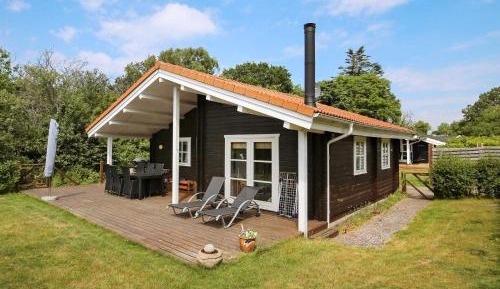 Two-Bedroom Holiday Home