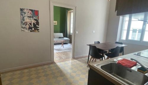 One-Bedroom Apartment