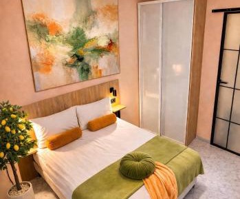 One-Bedroom Apartment with City View
