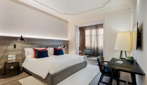 Superior Four-Bedroom Apartment