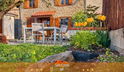 Three-Bedroom Vacation Home 