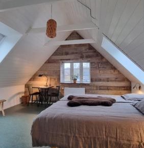 Double Room with Private Bathroom - First Floor by stairs