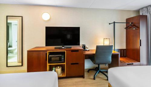 Queen Room with Two Queen Beds - First Floor/Non-Smoking