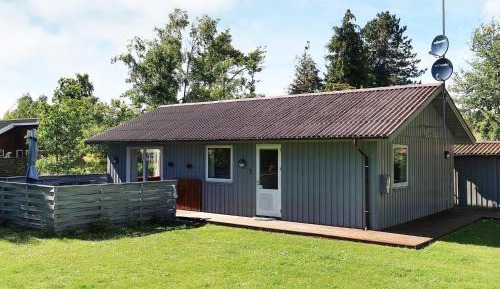 Three-Bedroom Vacation Home 