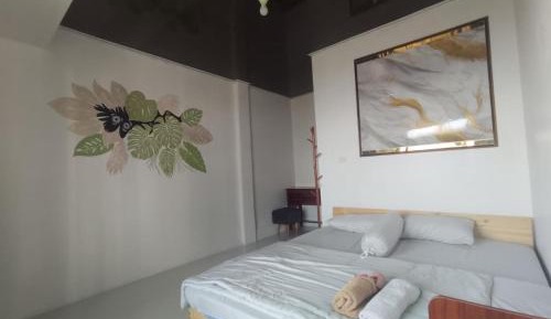 Deluxe Double Room with Side Sea View
