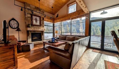 Three-Bedroom Townhouse