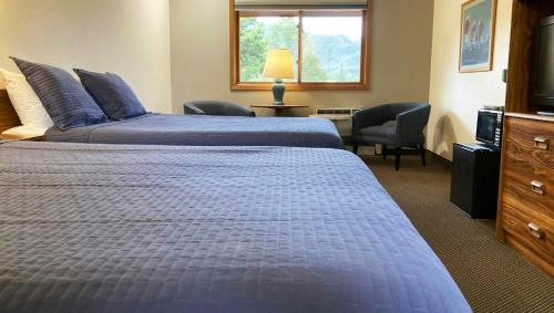 Quadruple Room with Mountain View