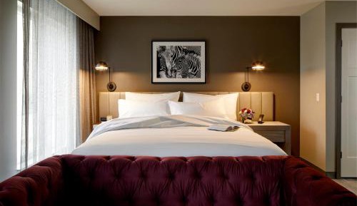 Deluxe King Studio Suite