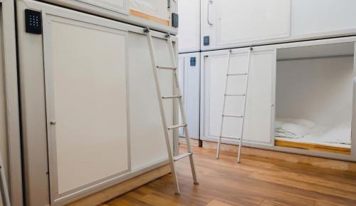 Upper Double Capsule (For 2 Guests)