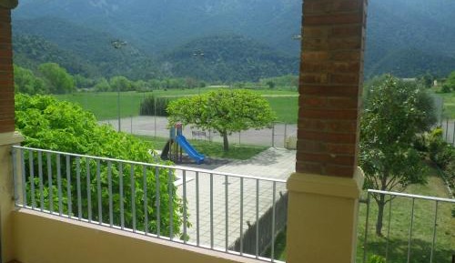 Family Two-Bedroom Apartment with View