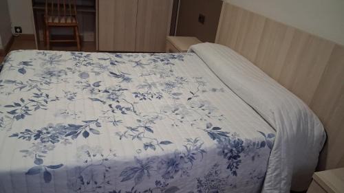 Single Room with Private Bathroom