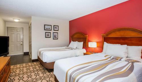 Queen Room with Two Queen Beds - Non-Smoking
