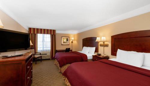 Deluxe Queen Room with Two Queen Beds