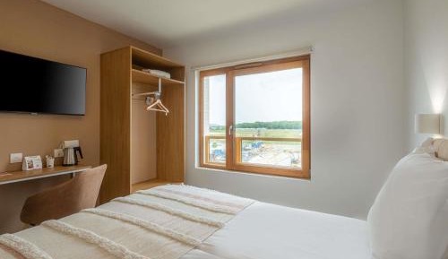 Standard Room with Two Single Beds