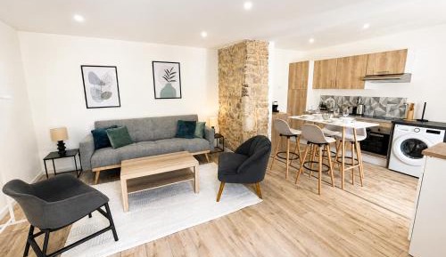 One-Bedroom Apartment with Terrace