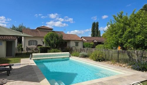 Holiday Home (7 Adults)