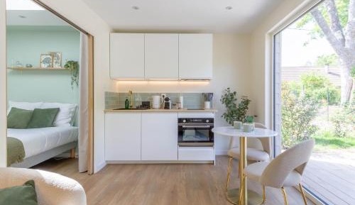 One-Bedroom Apartment with Terrace