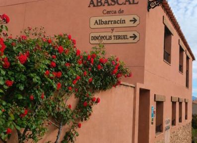 Three-Bedroom House (La Palomica)