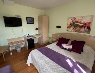 Double Room with Private Bathroom