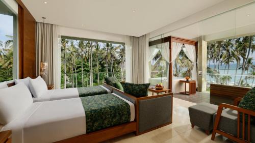 Luxury Ocean View Suite