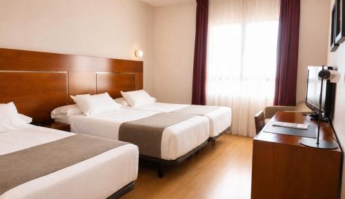 Twin Room with Extra Bed