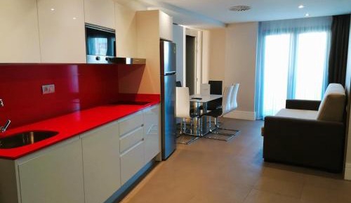 Deluxe Apartment