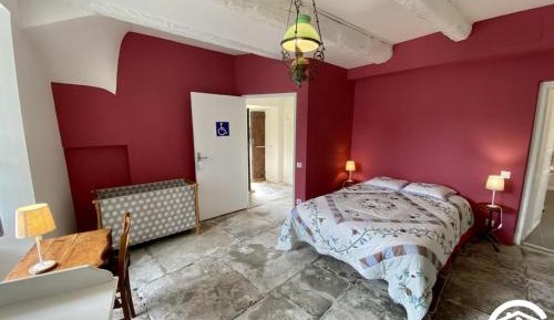 Deluxe Room 1