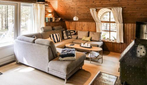 Three-Bedroom Vacation Home 